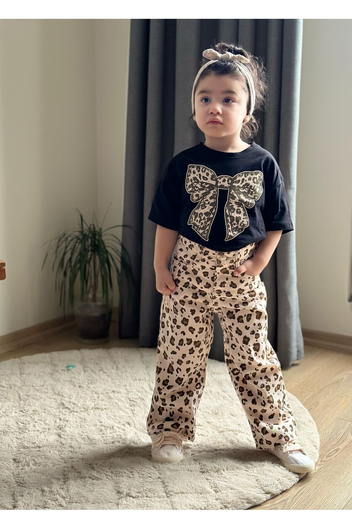 Leoparlı Gabardin Pantolon’lu 2’li Kiz Çocuk Takim Kurdele Baskılı