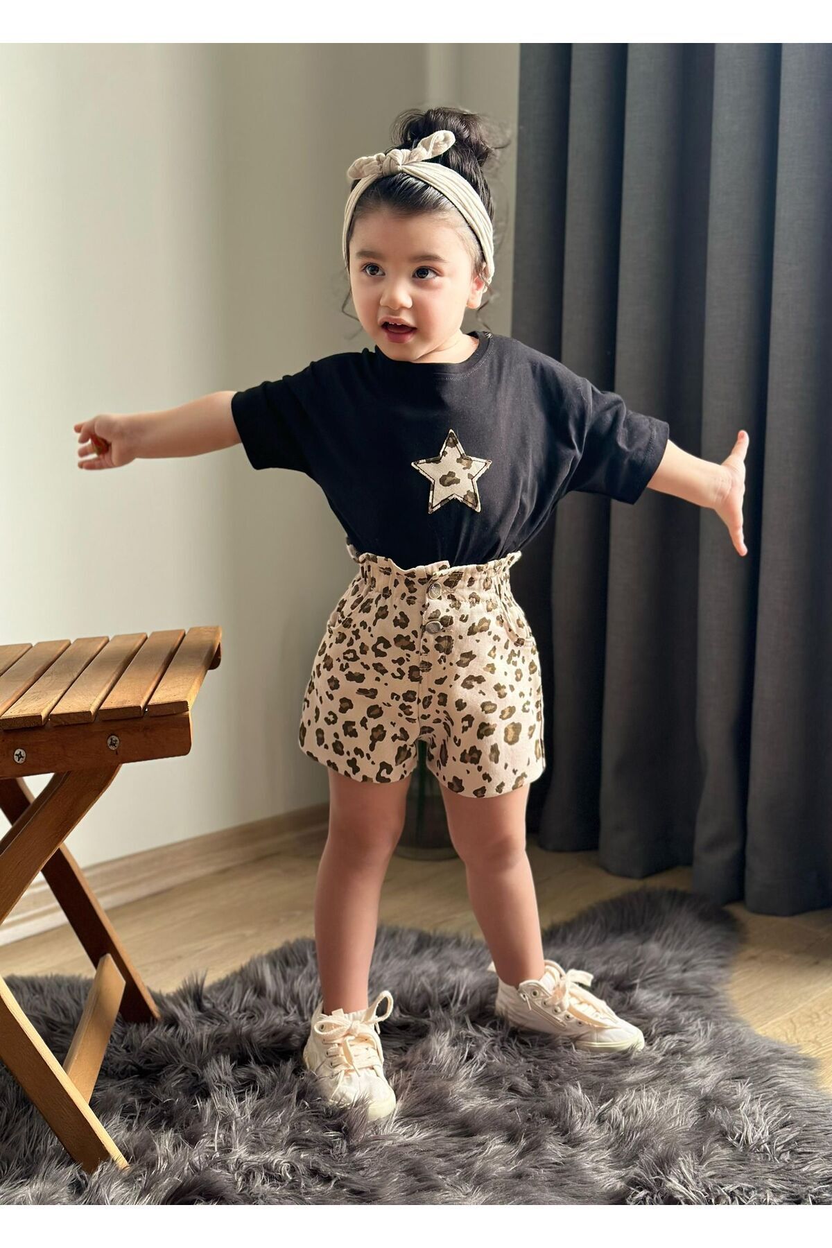 Şortlu Kiz Takim Gabardin Kumaş 2 li Takım Bayramlık Trend Bel Esnek Lastili Siyah - 5-6 Yaş
